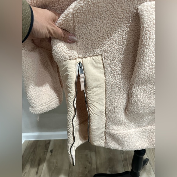 🆕 FREE PEOPLE Viewpoint Midi Fleece in Pink Pearl - Picture 8 of 14